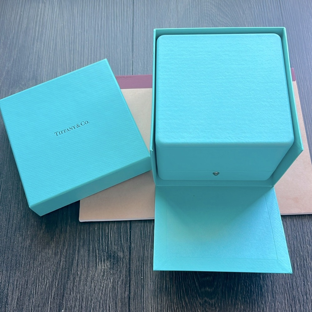 Tiffany bracelet storage box.